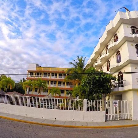 Hotel Y Suites Bugambilias Рінкон-де-Гуаябітос Екстер'єр фото