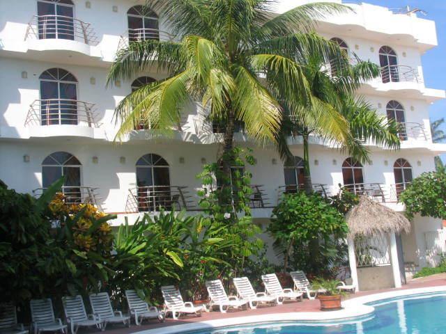 Hotel Y Suites Bugambilias Рінкон-де-Гуаябітос Екстер'єр фото