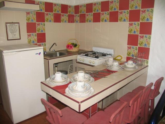 Hotel Y Suites Bugambilias Рінкон-де-Гуаябітос Номер фото