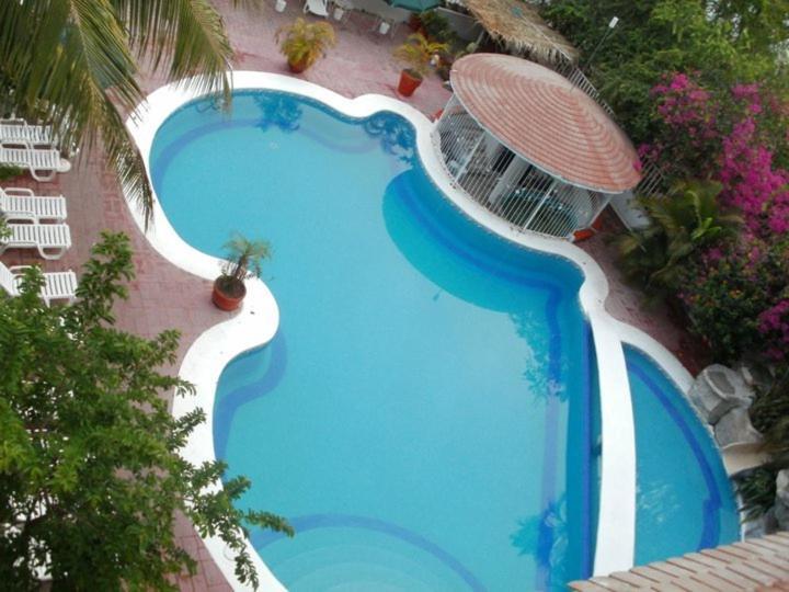 Hotel Y Suites Bugambilias Рінкон-де-Гуаябітос Екстер'єр фото