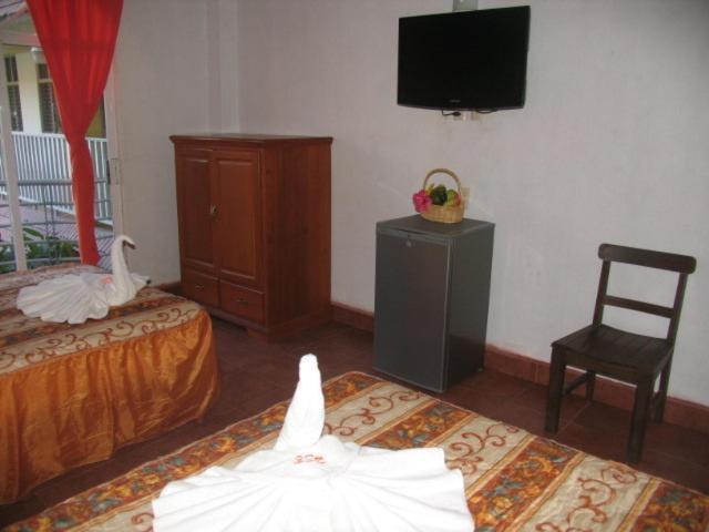 Hotel Y Suites Bugambilias Рінкон-де-Гуаябітос Екстер'єр фото